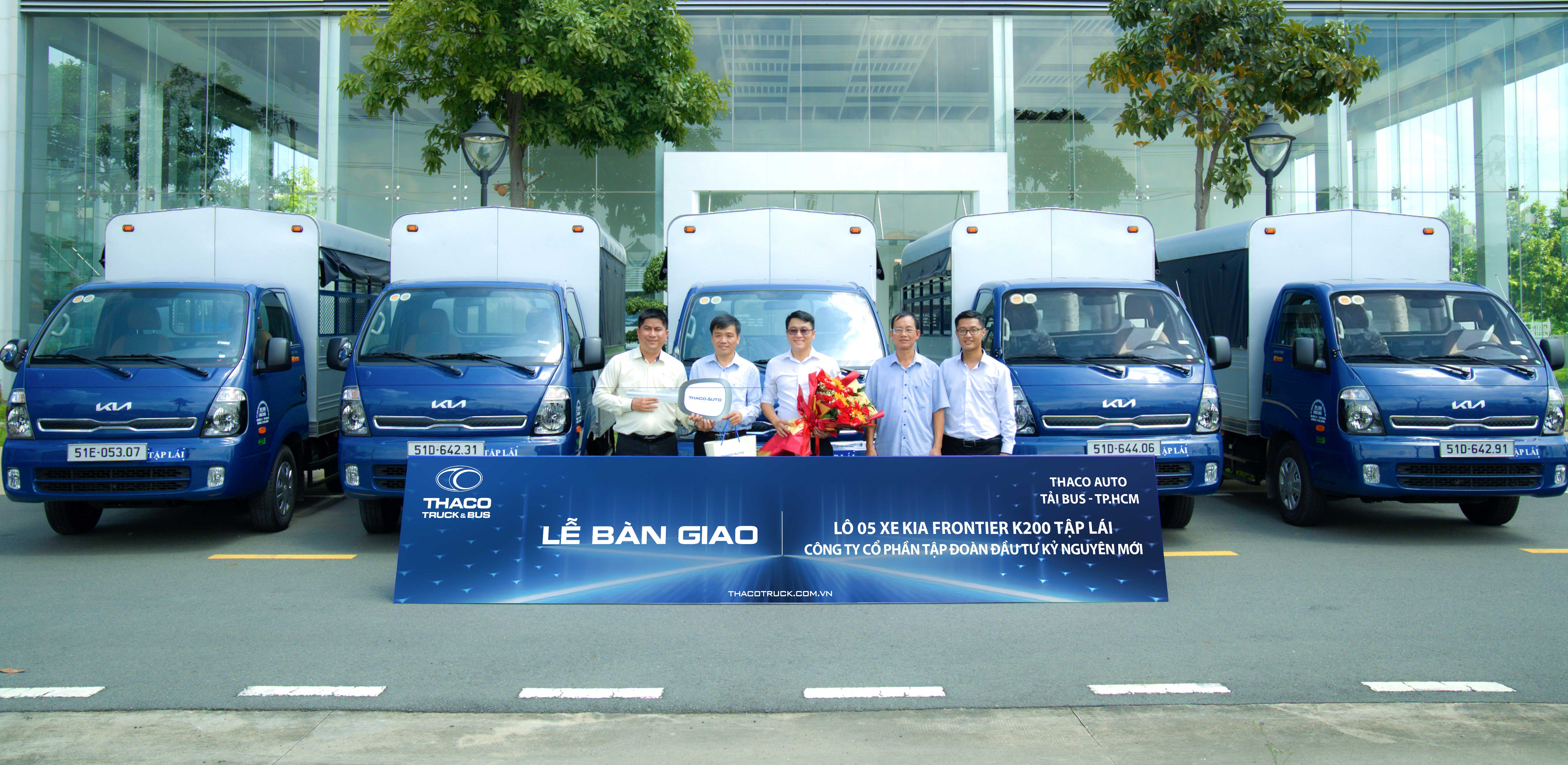 THACO AUTO Tải Bus - TP.HCM bàn giao lô 5 xe KIA FRONTIER K200 tập Lái cho Trung Tâm Giáo Dục Nghề Nghiệp Thái Sơn